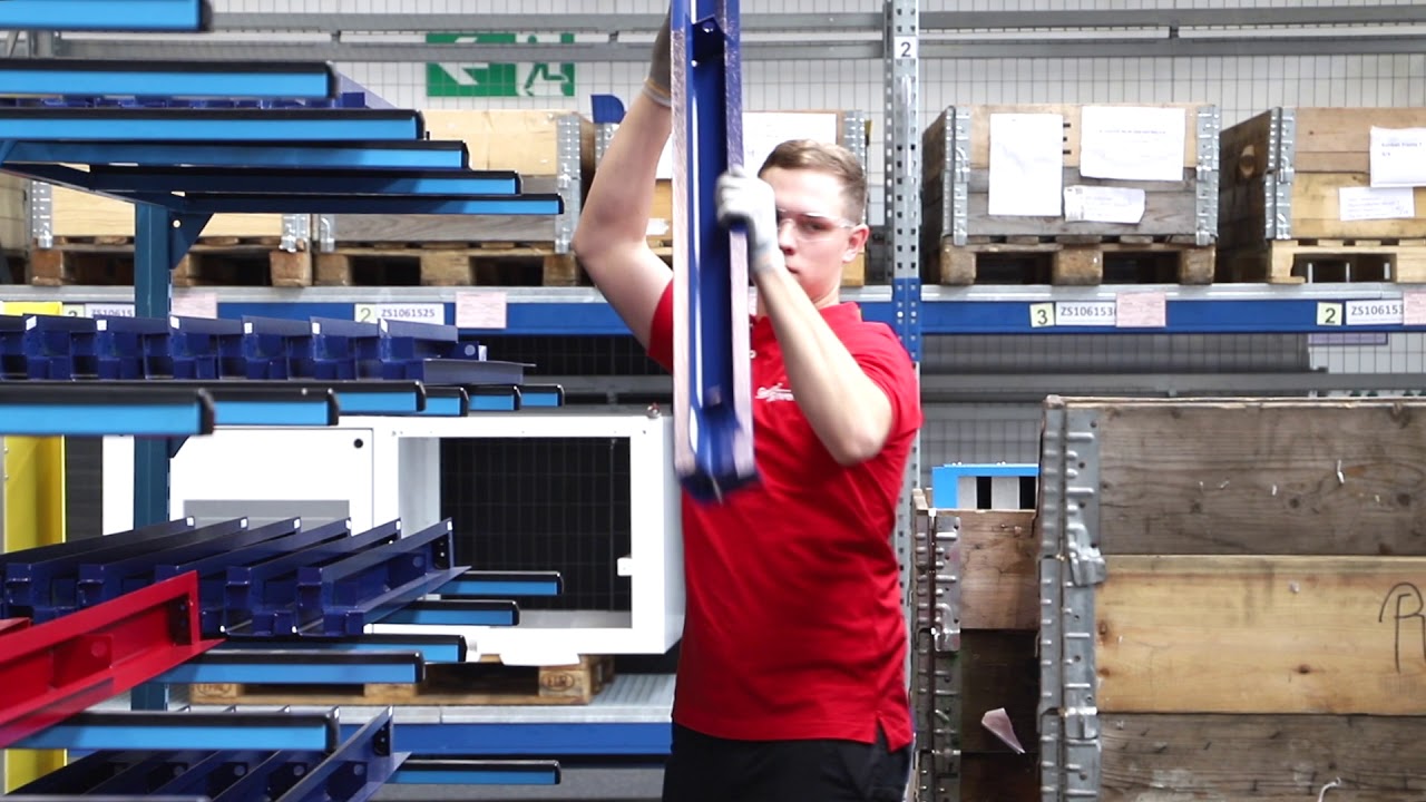 CompAir L30 - L45RS screw compressor frame 3 assembly video (Spanish)